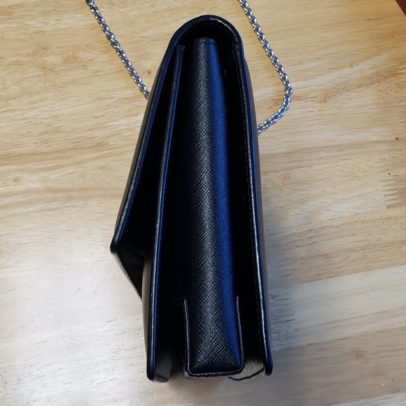 AUTH Salvatore Ferragamo Black Saffiano Vara Bag - Picture 7 of 16